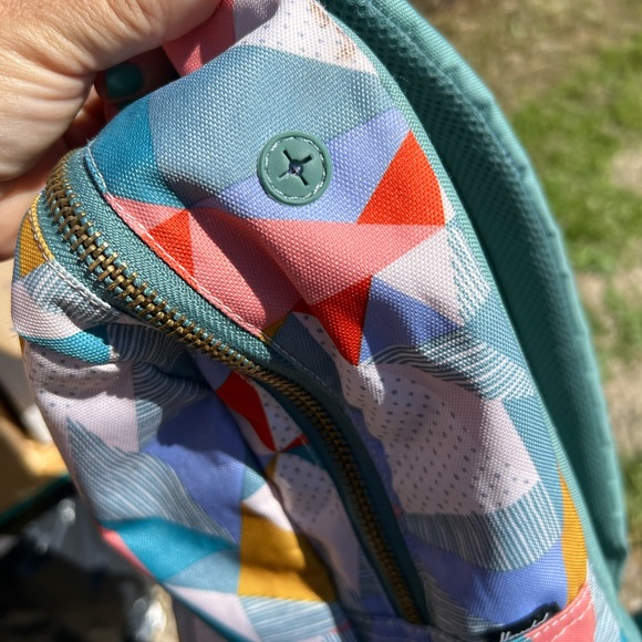 Herschel back pack - Picture 3 of 5